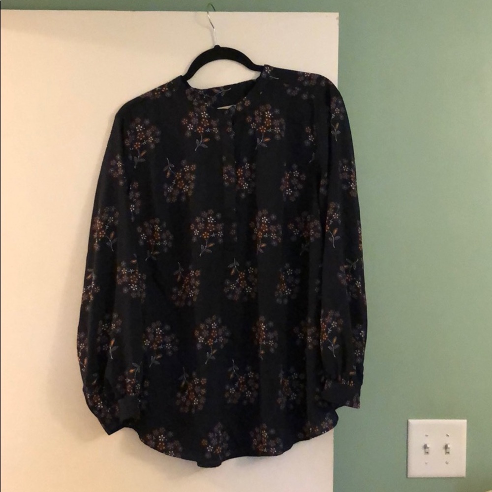 Loft plus size 16 floral button down blouse